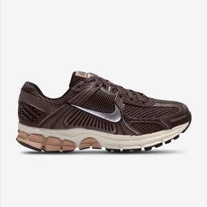 Nike Zoom Vomero 5 Sneakers